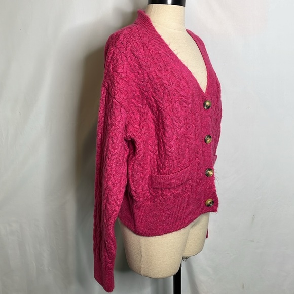 Zara cable Knit Cardigan Hot Pink Fuchsia sweater size medium. - Picture 7 of 14